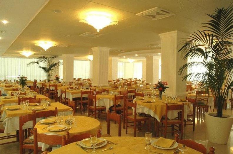 Hotel Roma Residenza Cervia Exterior photo